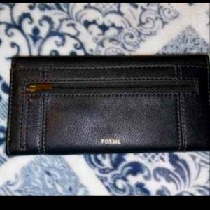 Women's leather wallet